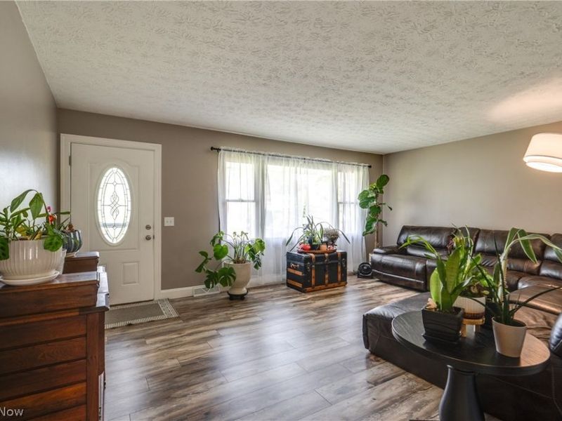 13452 Sunflower Avenue NW, Mogadore, OH 44260 Photo 8