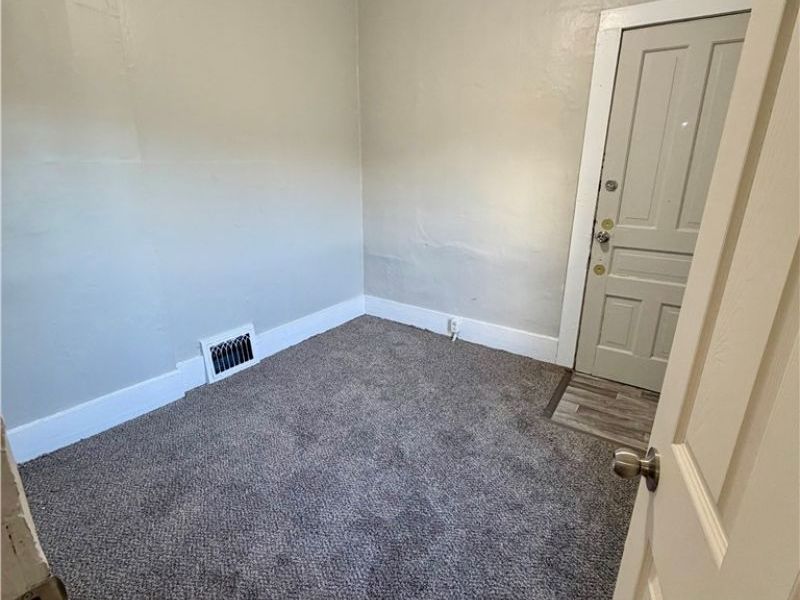 13210 Carrington Avenue, Cleveland, OH 44135 Photo 8