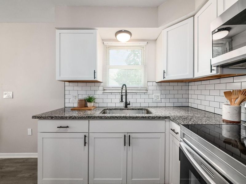 2923 Howey Road , Columbus, OH 43224 Photo 8