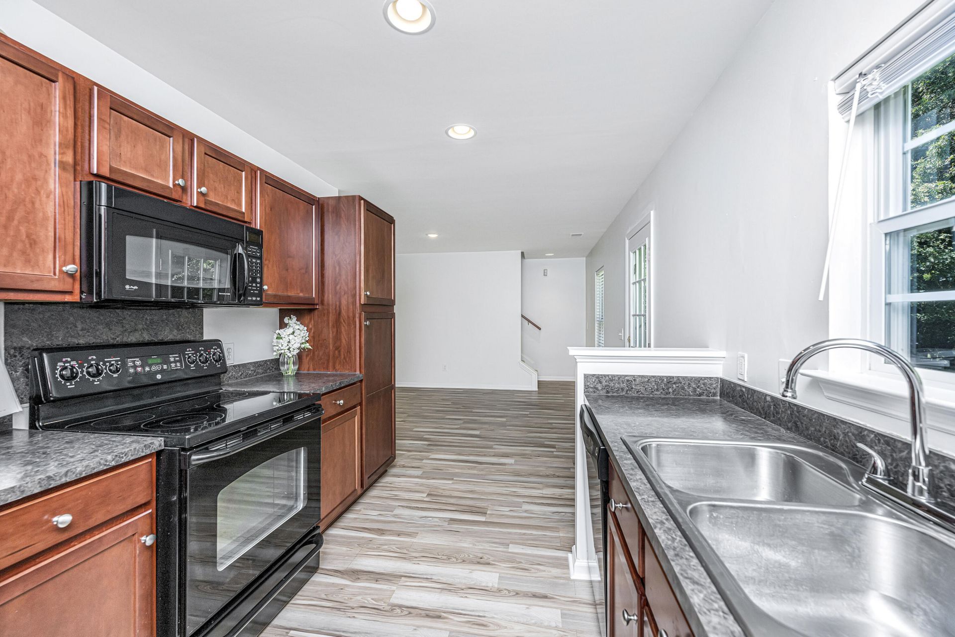 142 Avalon Road Photo 16