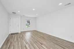142 Avalon Road photo 4