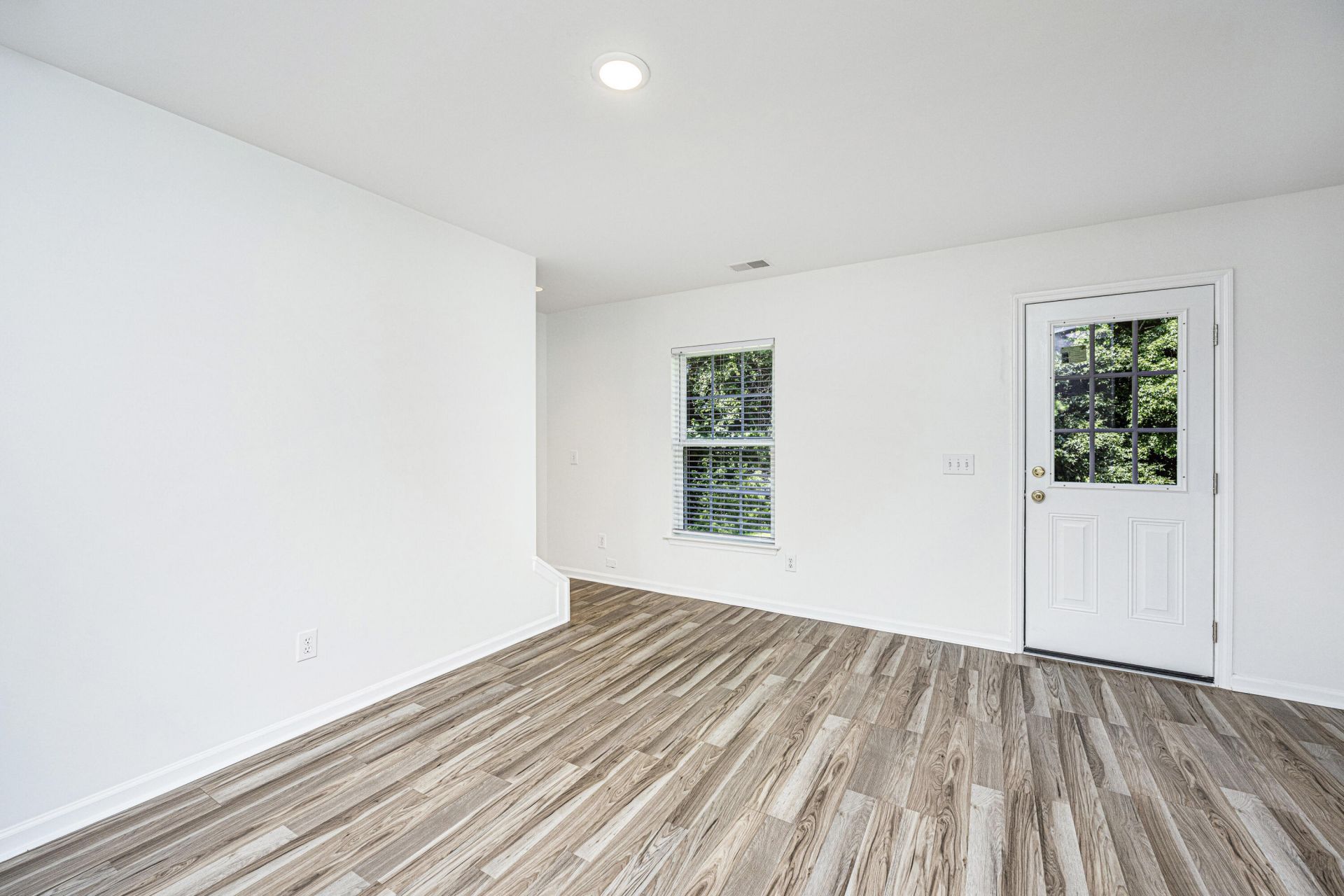 142 Avalon Road Photo 8