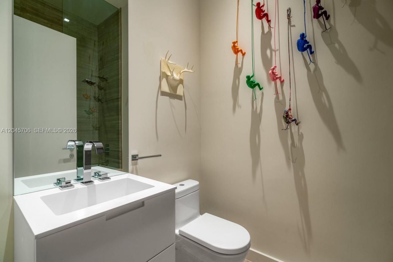 4701 N Meridian Ave , Unit 209, Miami Beach, FL 33140 Photo