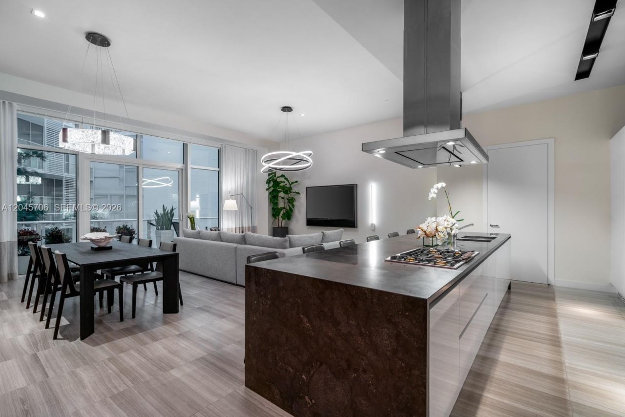4701 N Meridian Ave , Unit 209, Miami Beach, FL 33140 Photo