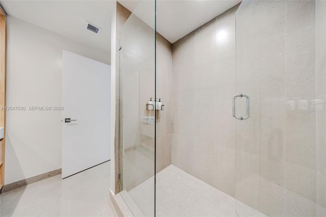 11 NE 6th St , Unit 2903, Miami, FL 33132 Photo