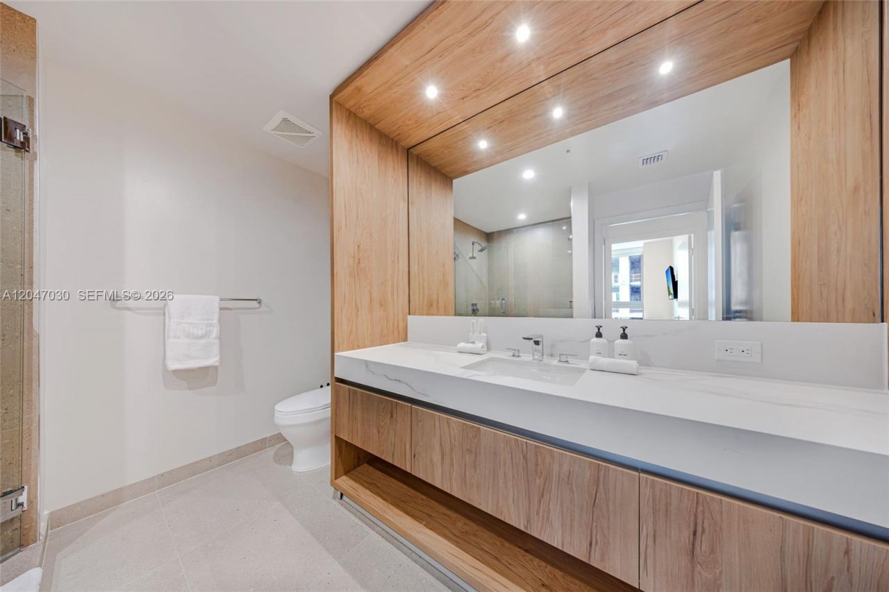 11 NE 6th St , Unit 2903, Miami, FL 33132 Photo