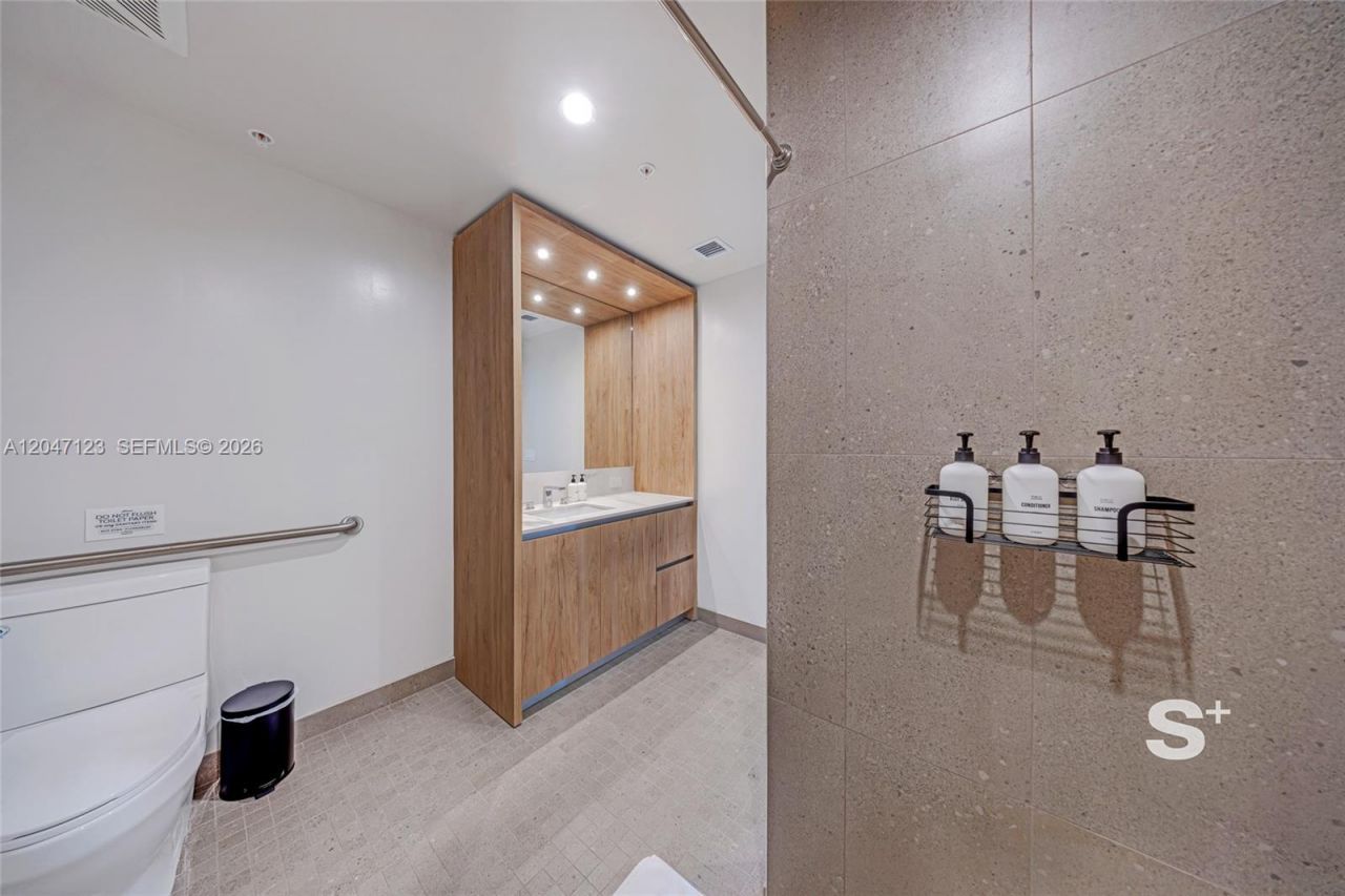 11 NE 6th St , Unit 2307, Miami, FL 33132 Photo
