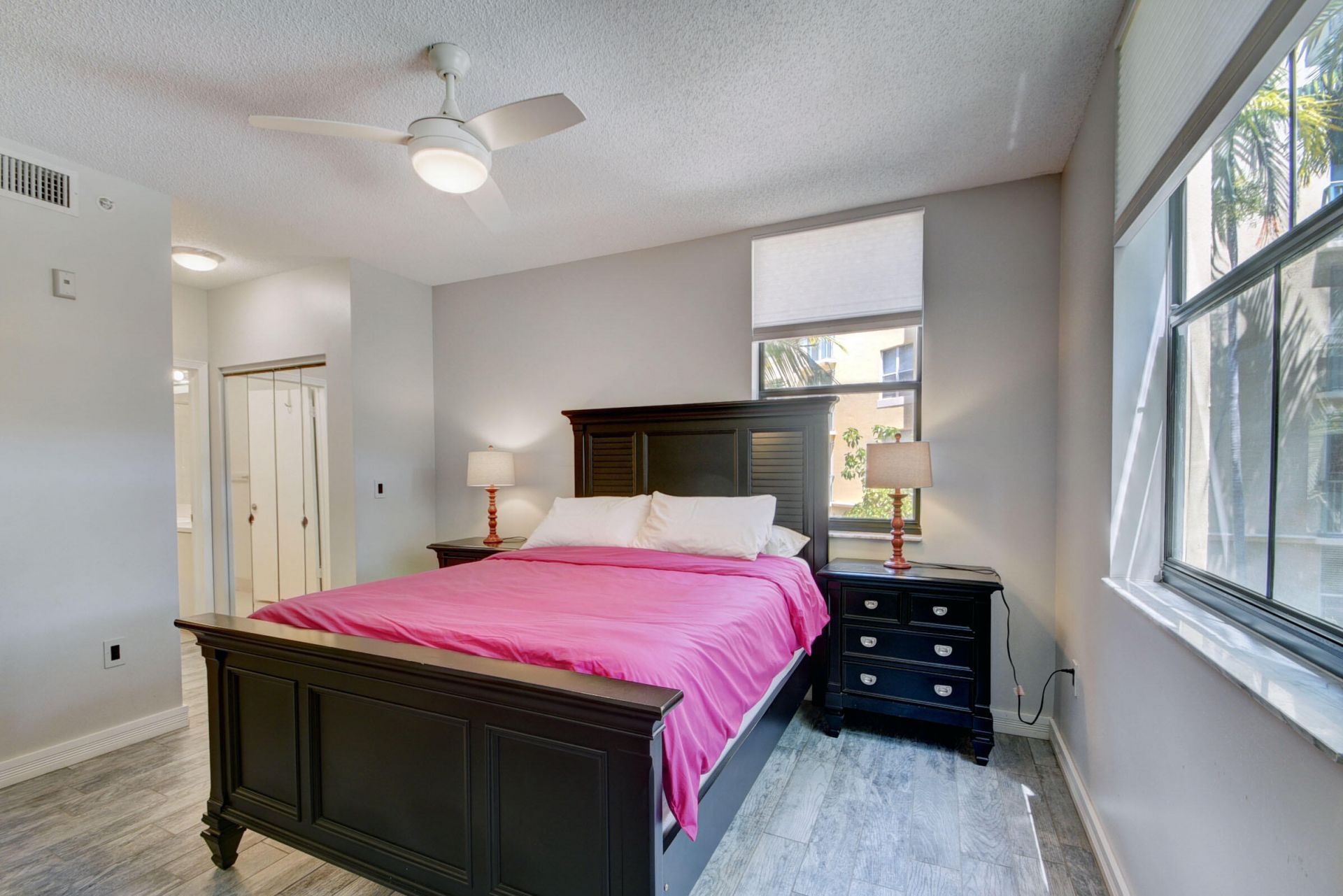720 S Sapodilla Avenue, Unit 208, West Palm Beach, FL 33401 Photo