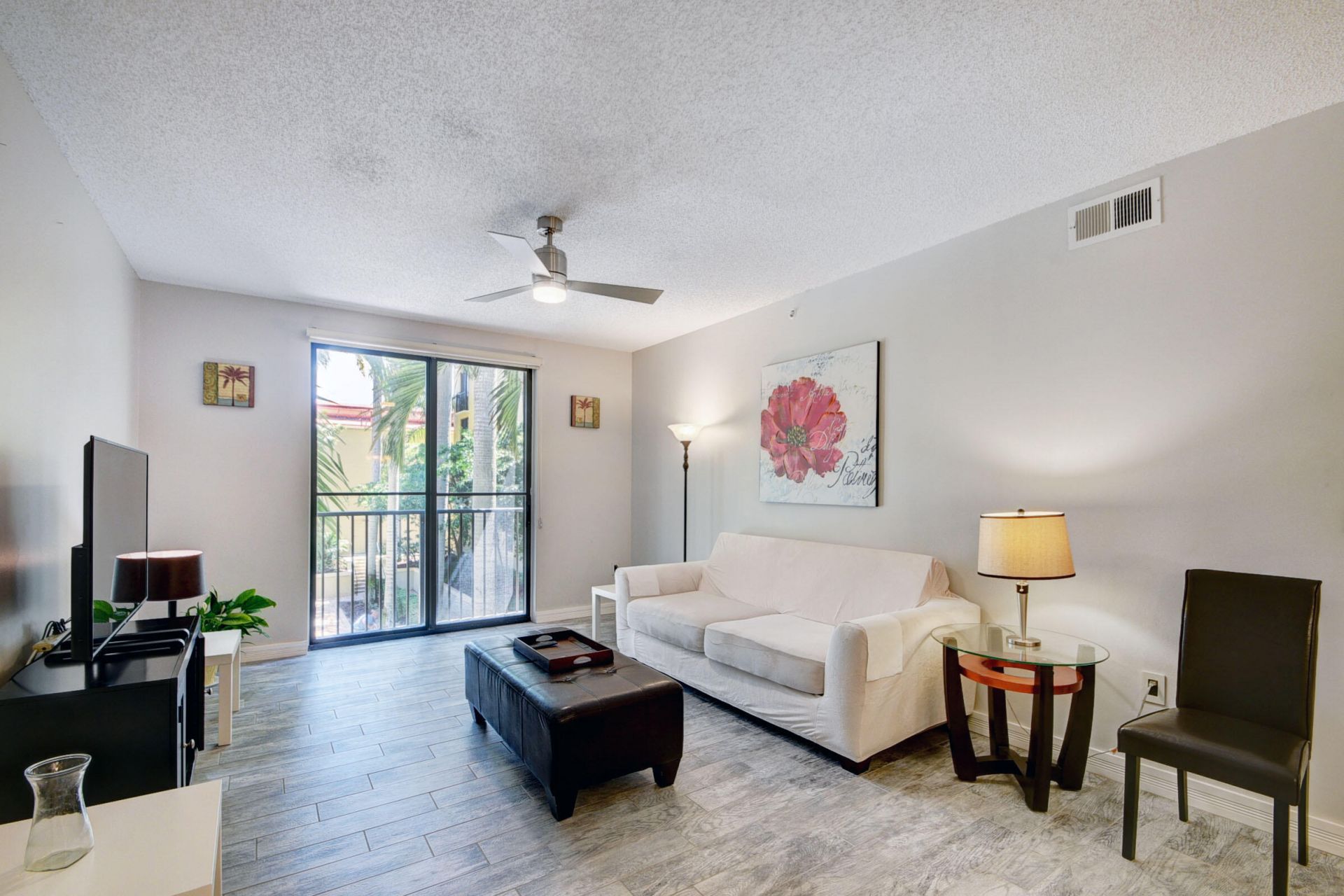 720 S Sapodilla Avenue, Unit 208, West Palm Beach, FL 33401 Photo