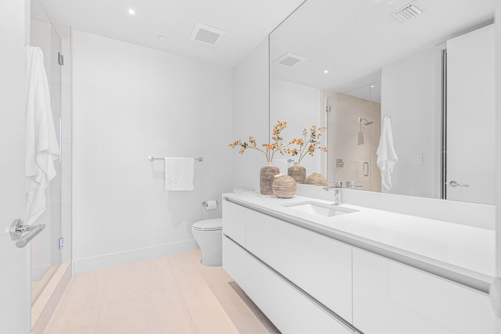 305 Briny Avenue, Unit 301, Pompano Beach, FL 33062 Photo