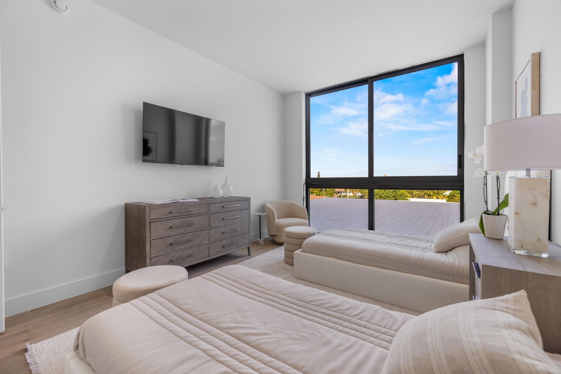 305 Briny Avenue, Unit 301, Pompano Beach, FL 33062 Photo