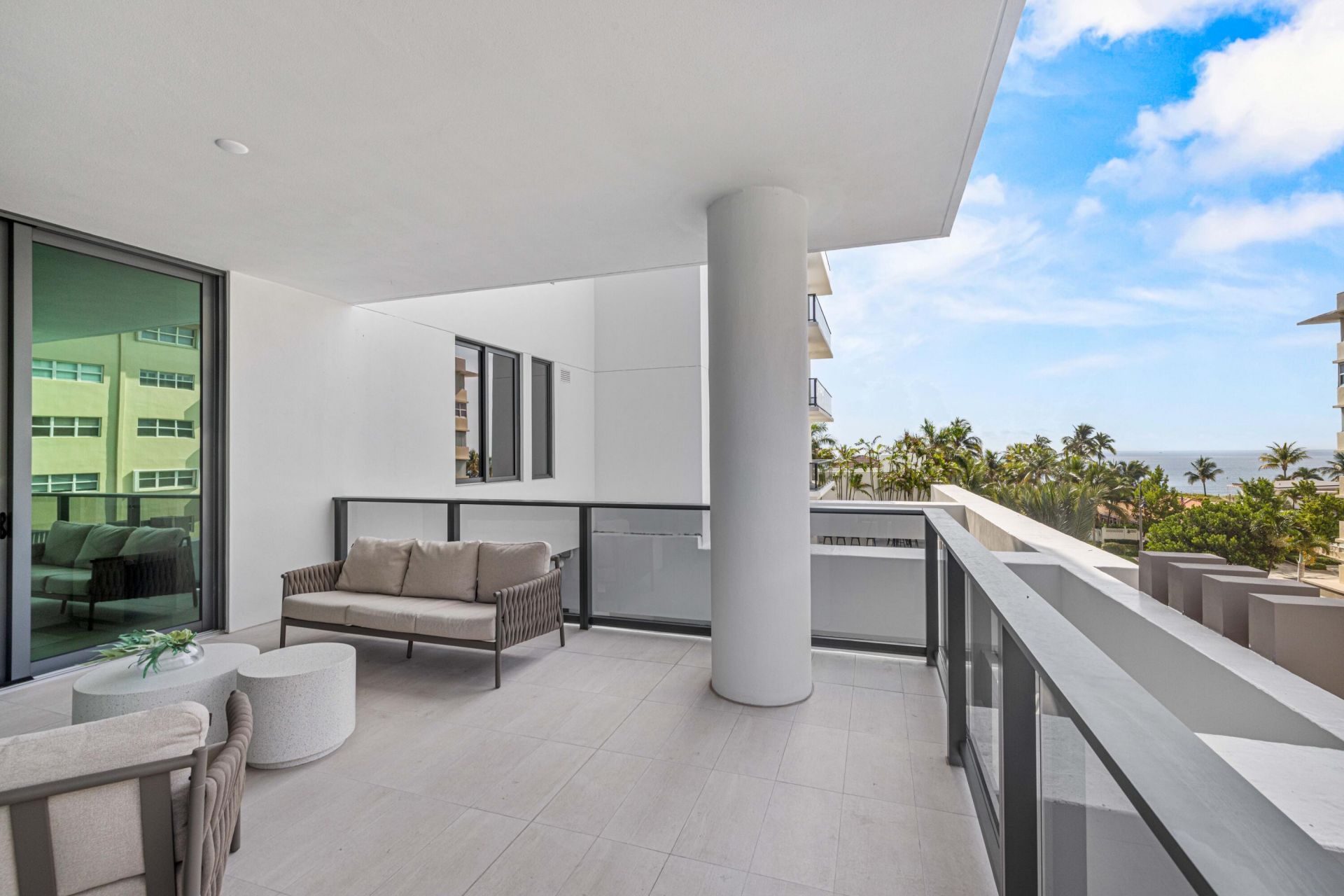 305 Briny Avenue, Unit 301, Pompano Beach, FL 33062 Photo