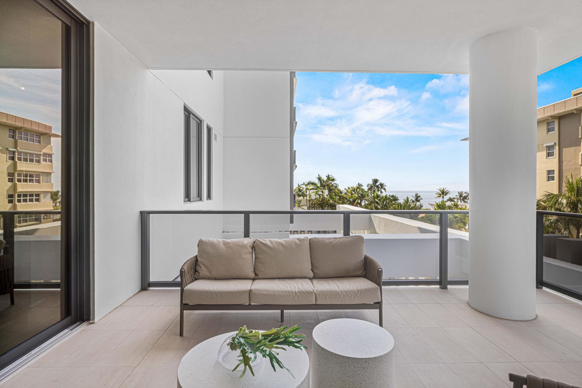 305 Briny Avenue, Unit 301, Pompano Beach, FL 33062 Photo