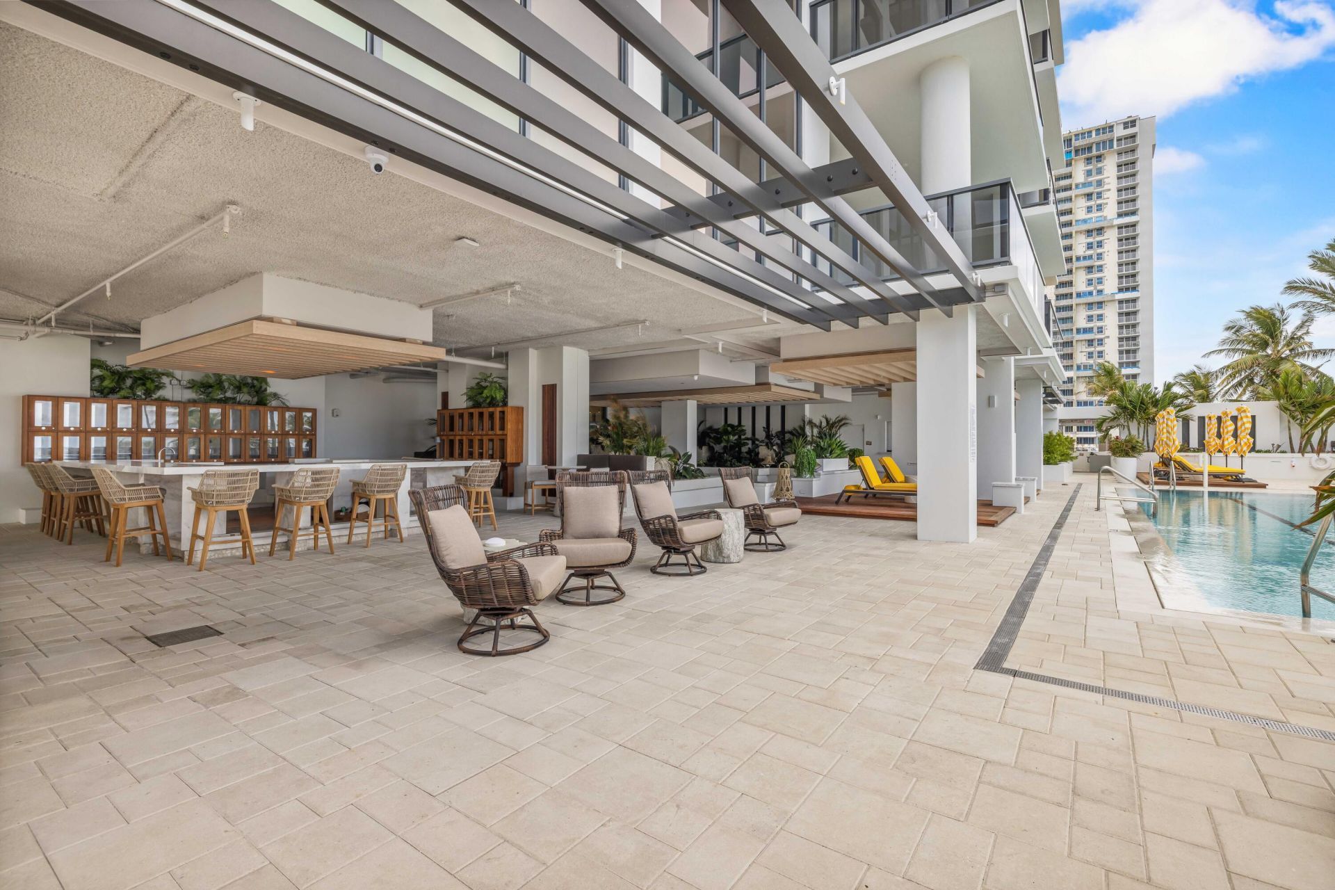305 Briny Avenue, Unit 301, Pompano Beach, FL 33062 Photo