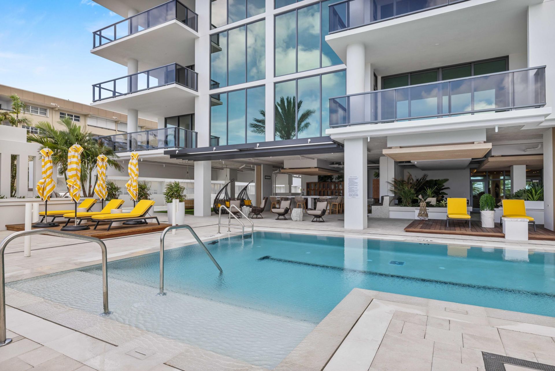 305 Briny Avenue, Unit 301, Pompano Beach, FL 33062 Photo