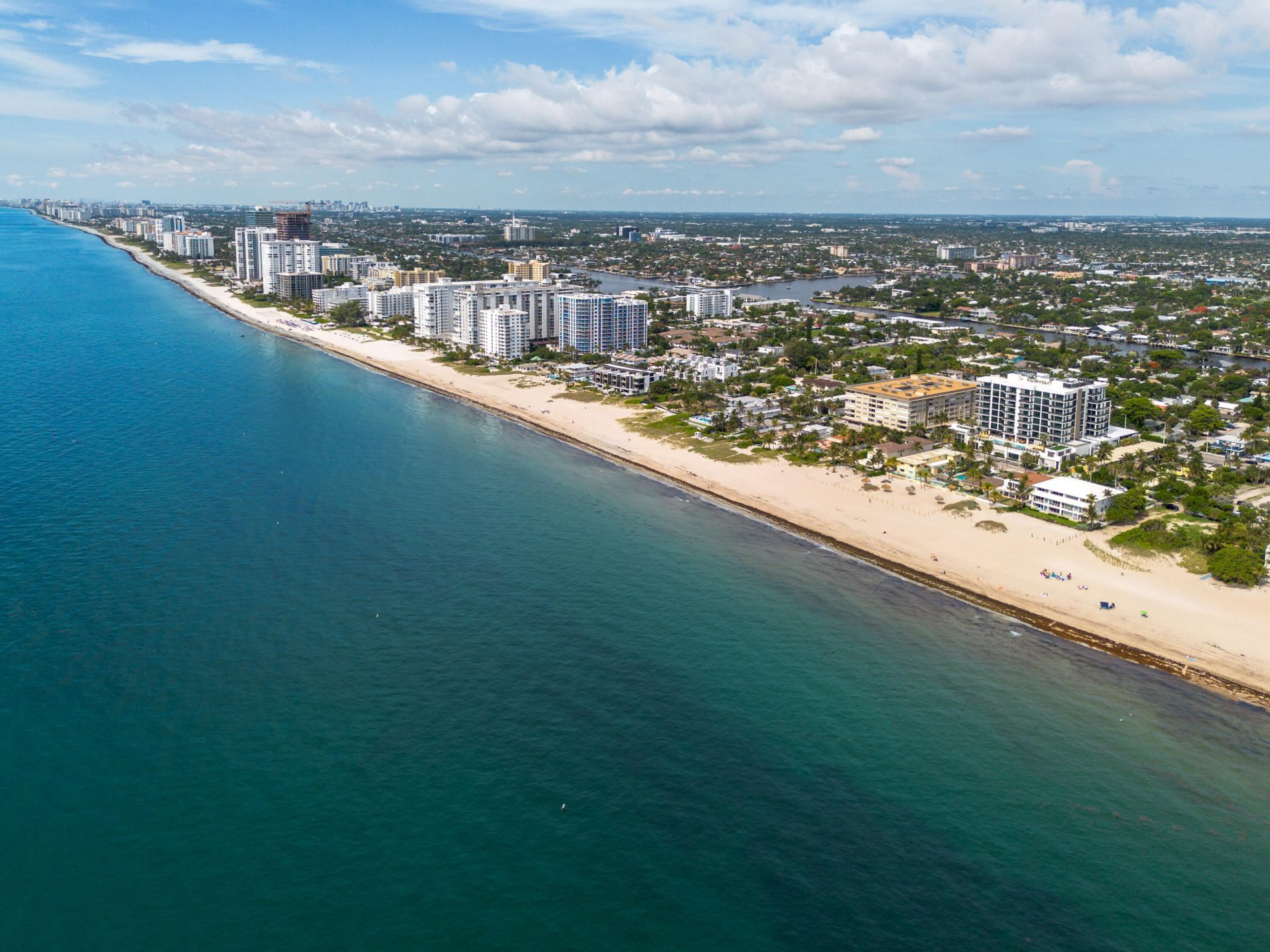305 Briny Avenue, Unit 301, Pompano Beach, FL 33062 Photo