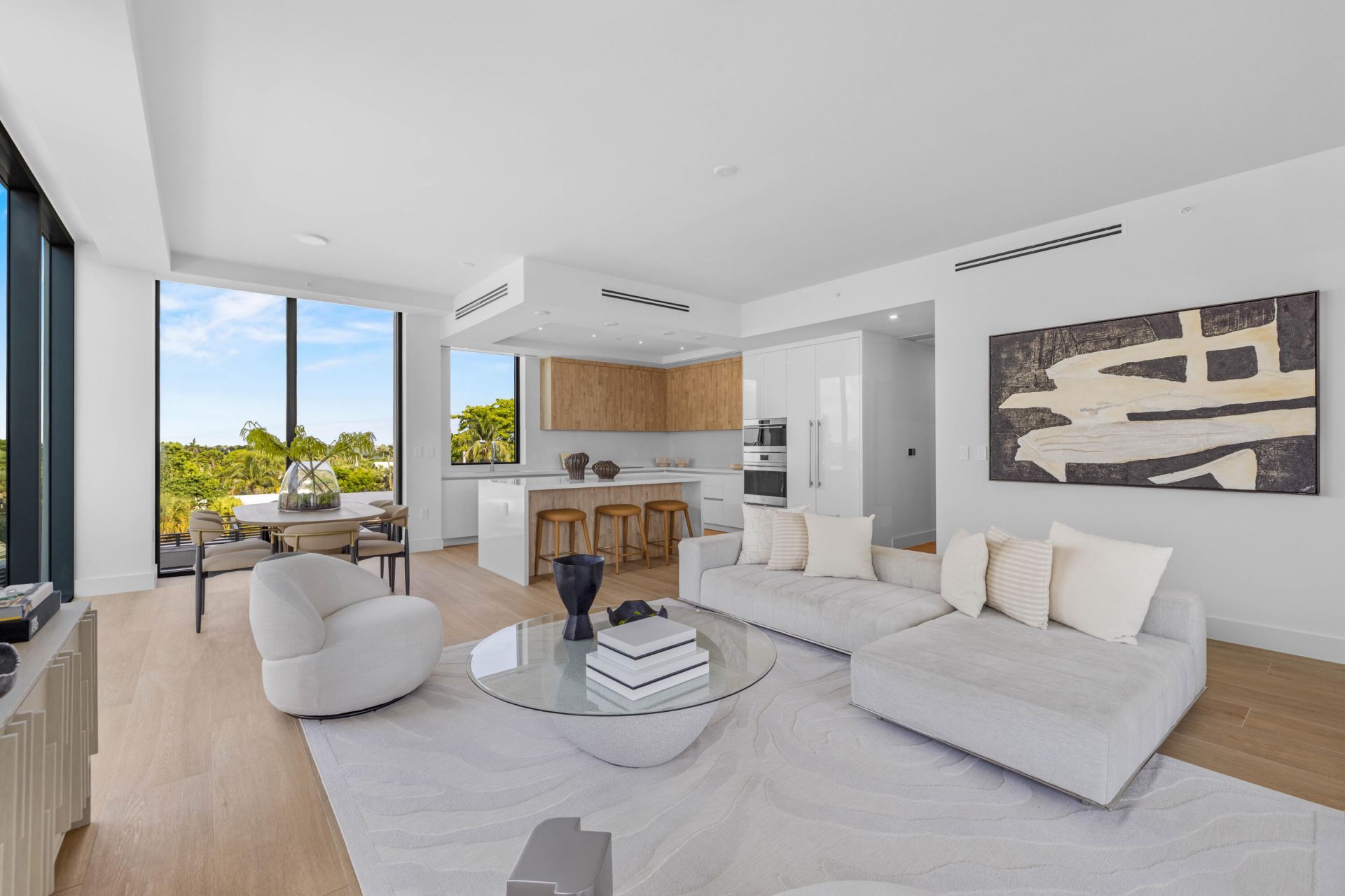 305 Briny Avenue, Unit 301, Pompano Beach, FL 33062 Photo