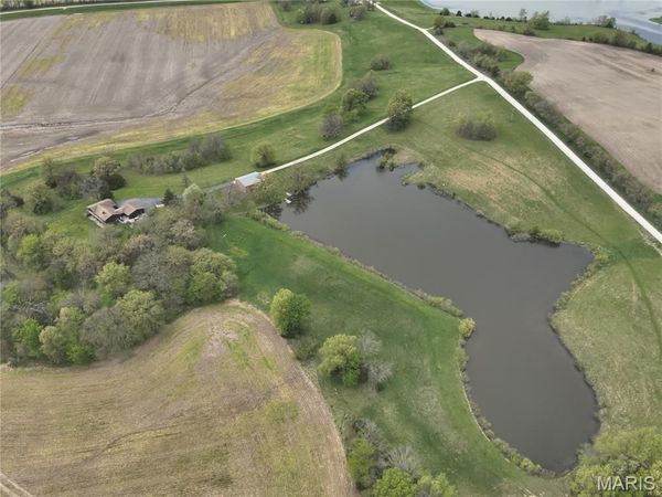 12053 212th Street, La Belle, MO 63447