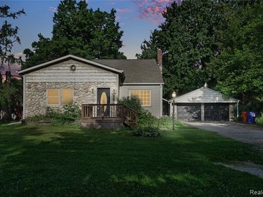 2476 Vandekarr Road, Caledonia Twp, MI 48867
