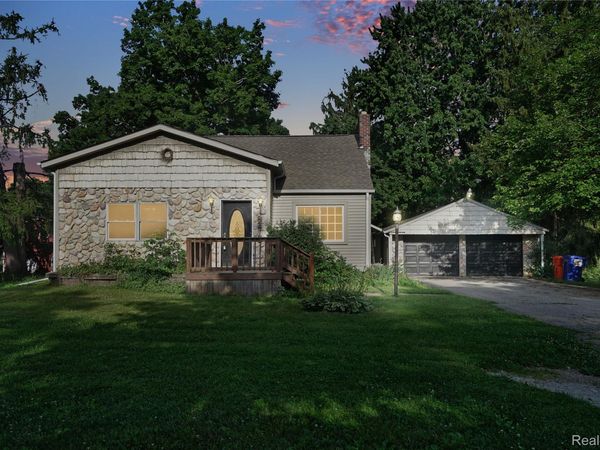 2476 Vandekarr Road, Caledonia Township, Mi 48867