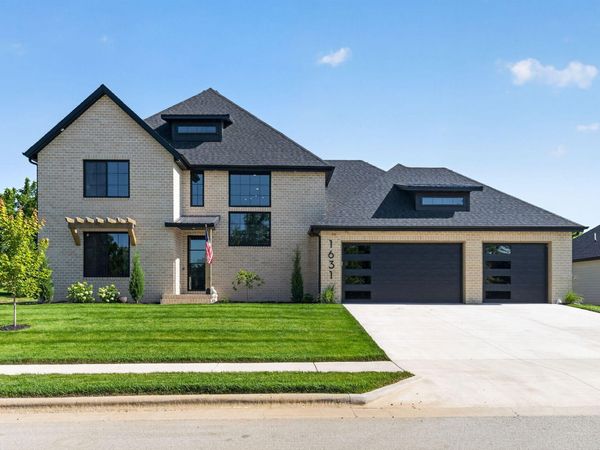 1631 E Cobblestone Drive, Ozark, MO 65721
