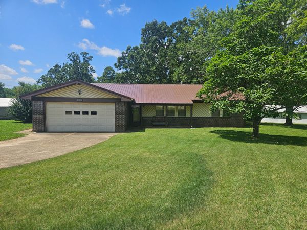 8737 Sapper Street , Winona, MO 65588