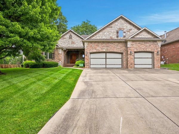 4046 E Kensington Street , Springfield, MO 65809