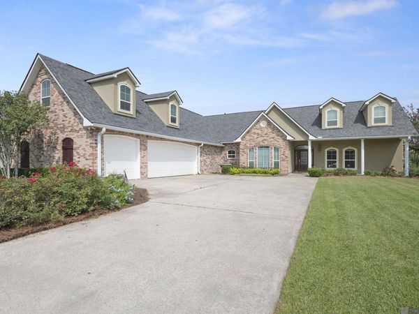 36445 Dialtha Dr, Denham Springs, LA 70706