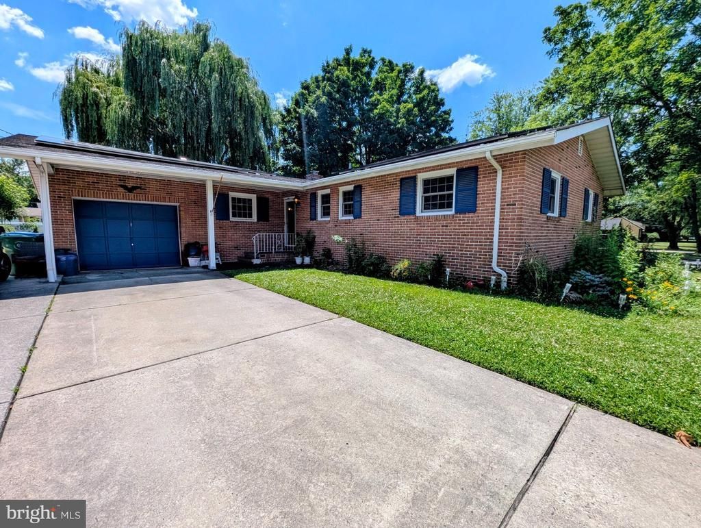 916 Murray Avenue, Cherry Hill, NJ 08002 Main Photo