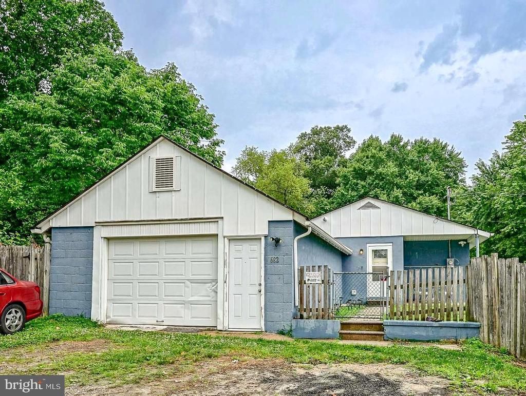 682 Woodbury Glassboro Road, Mantua, NJ 08051 Main Photo
