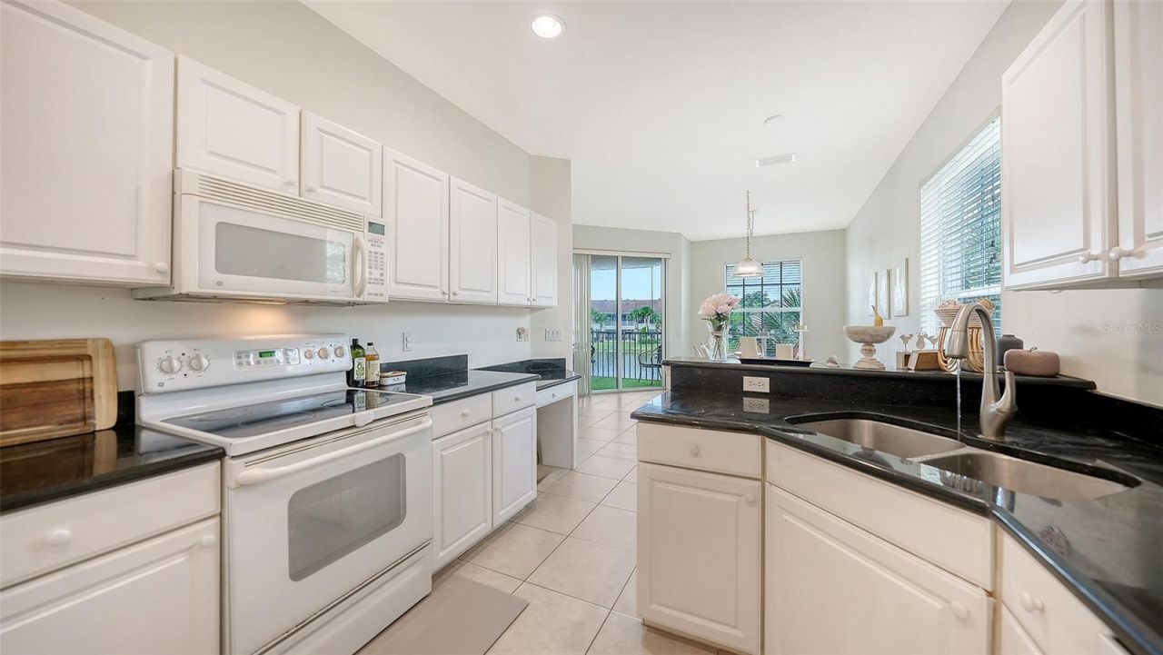 7106 Prosperity Circle, Unit 1201, Sarasota, FL 34238 Photo