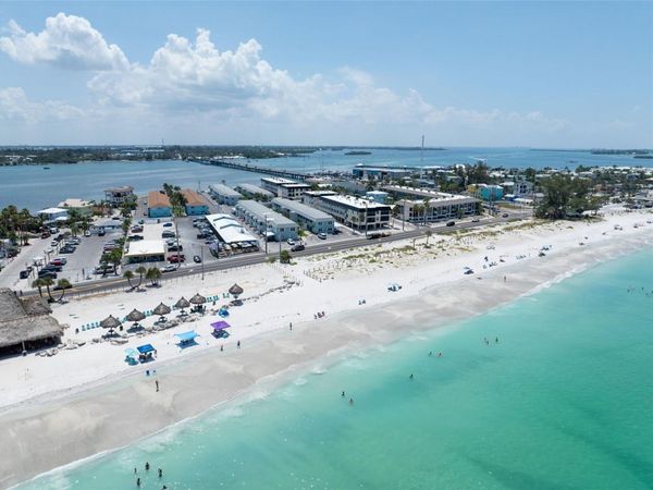 611 GULF DRIVE N, Unit C27, BRADENTON BEACH, FL 34217
