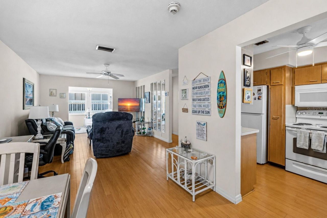 611 Gulf Drive N, Unit C27, Bradenton Beach, FL 34217 Photo