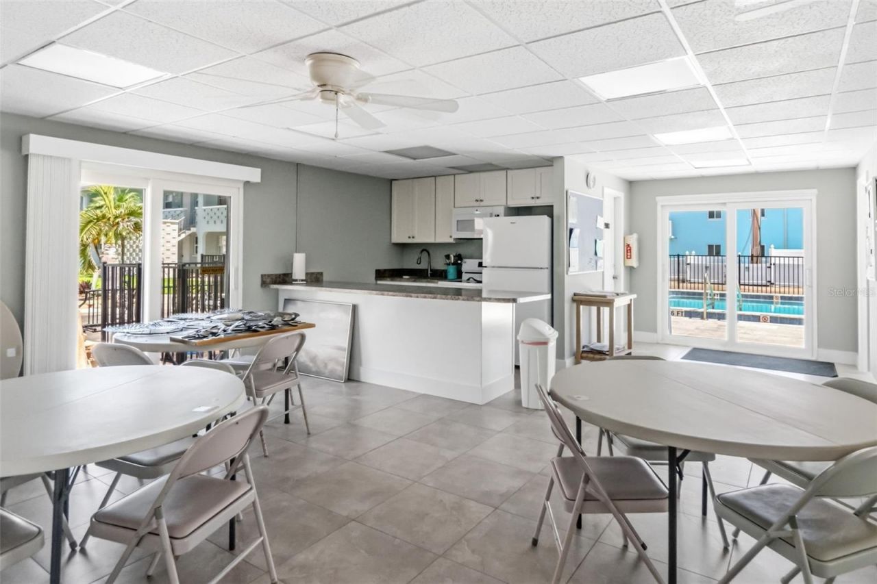 611 Gulf Drive N, Unit C27, Bradenton Beach, FL 34217 Photo