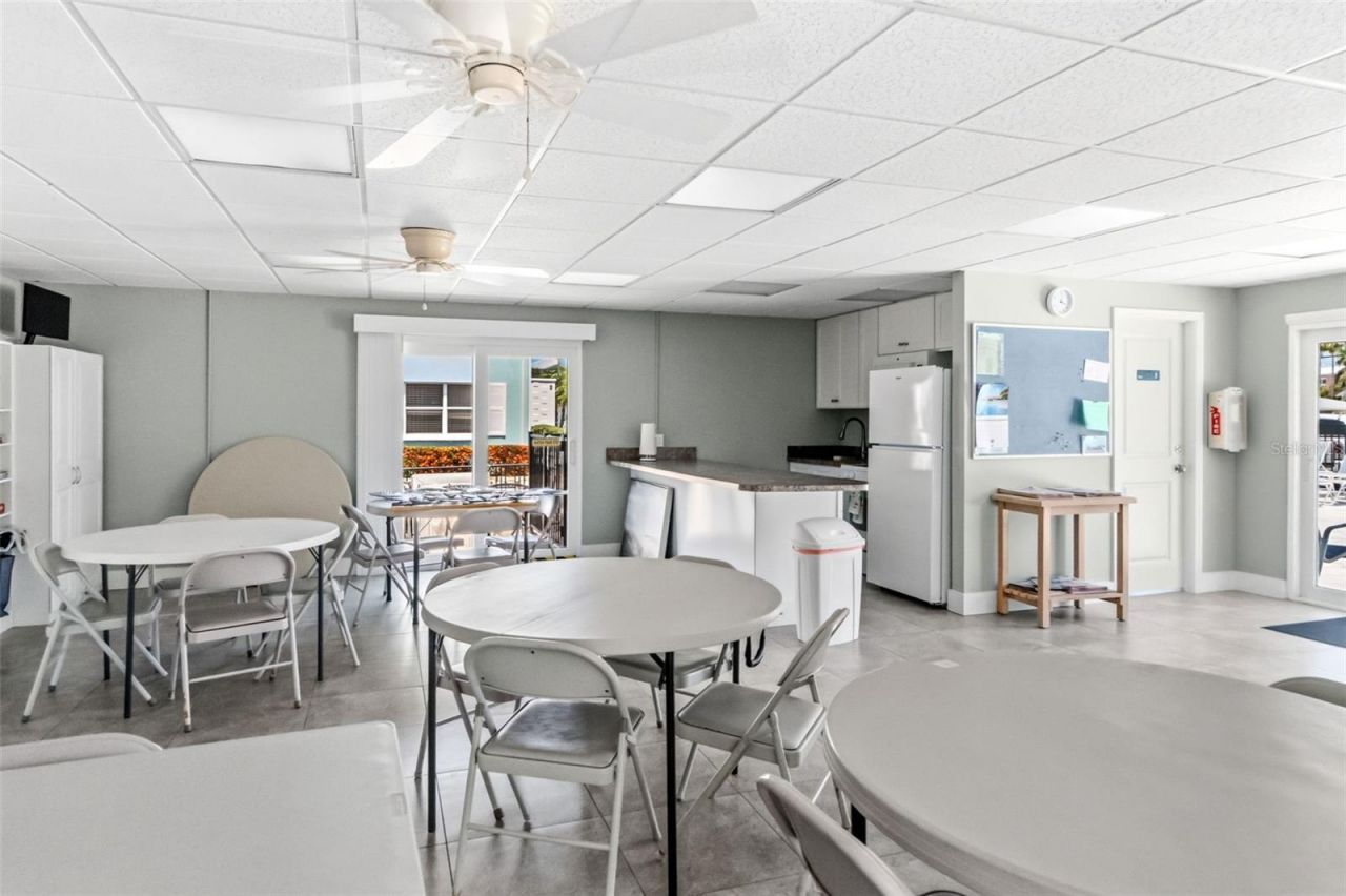 611 Gulf Drive N, Unit C27, Bradenton Beach, FL 34217 Photo