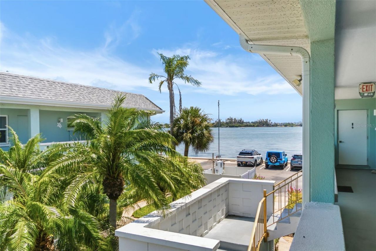 611 Gulf Drive N, Unit C27, Bradenton Beach, FL 34217 Photo