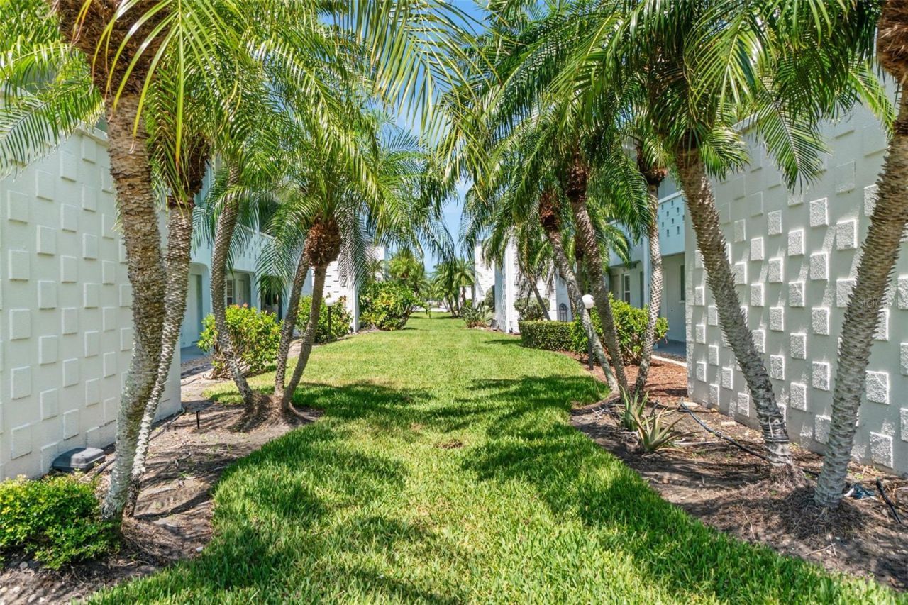 611 Gulf Drive N, Unit C27, Bradenton Beach, FL 34217 Photo