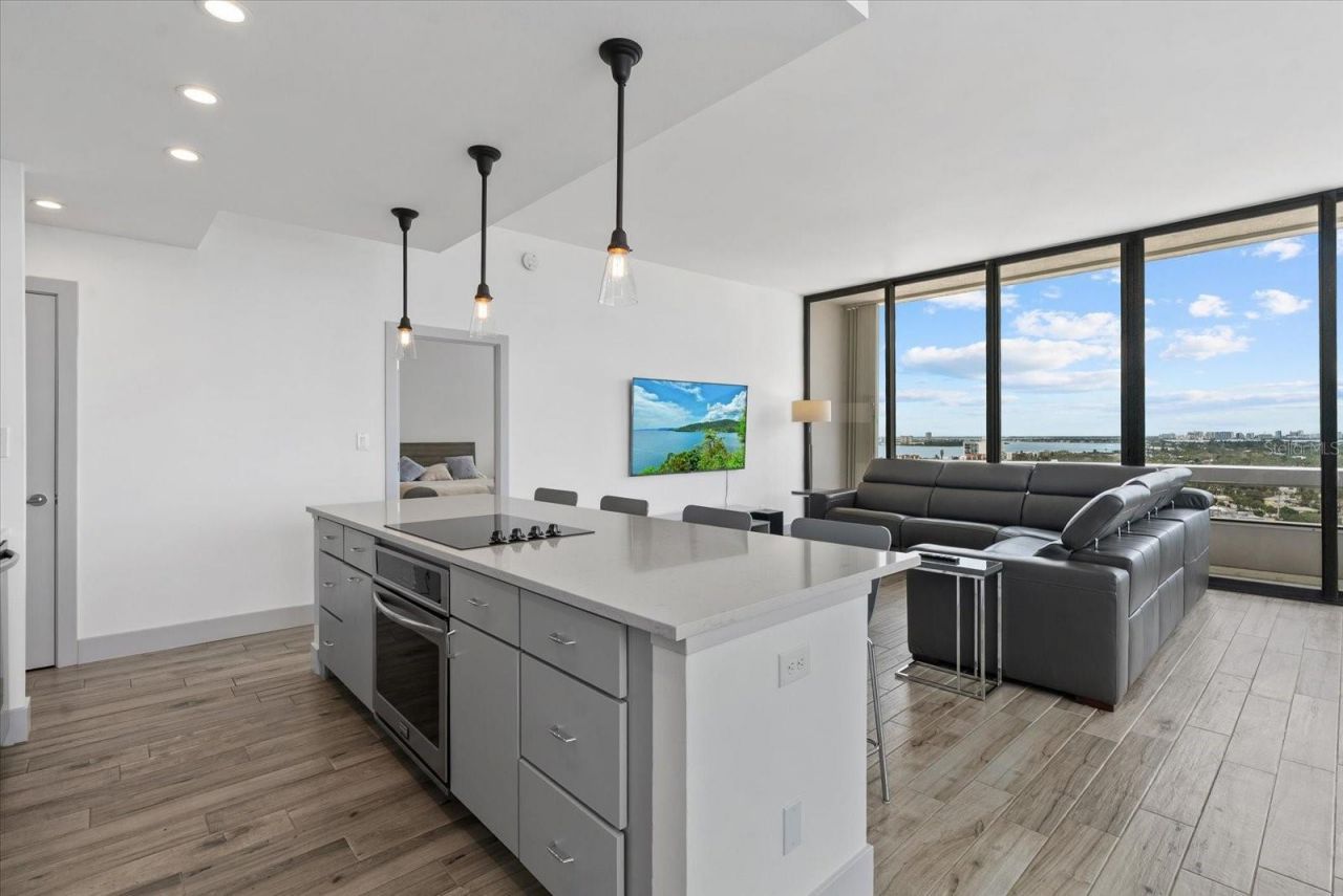 5400 Ocean Boulevard, Unit 17-04, Sarasota, FL 34242 Photo