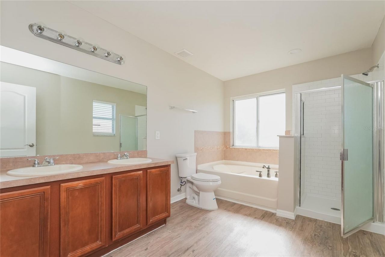 12125 Fox Bloom Avenue, Gibsonton, FL 33534 Photo