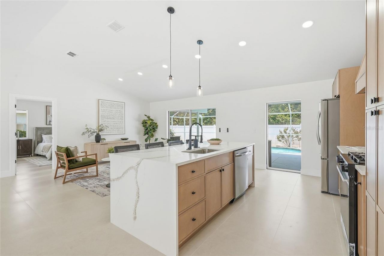 4916 32nd Avenue Drive W, Bradenton, FL 34209 Photo