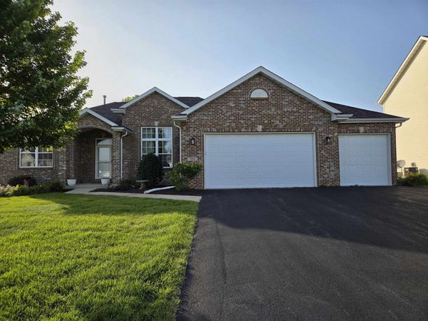 771 Calenoula Street, ROSCOE, IL 61073