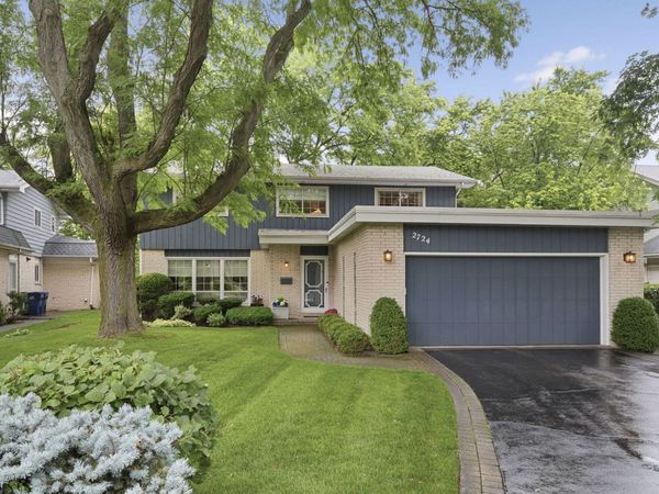 2724 Old Glenview Road, Wilmette, IL 60091