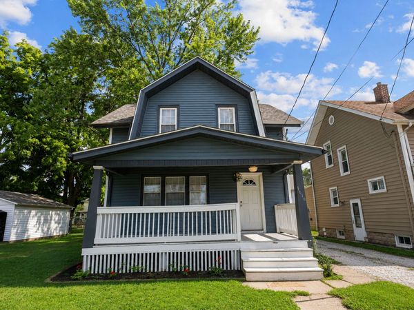 1616 25th Avenue , Moline, IL 61265
