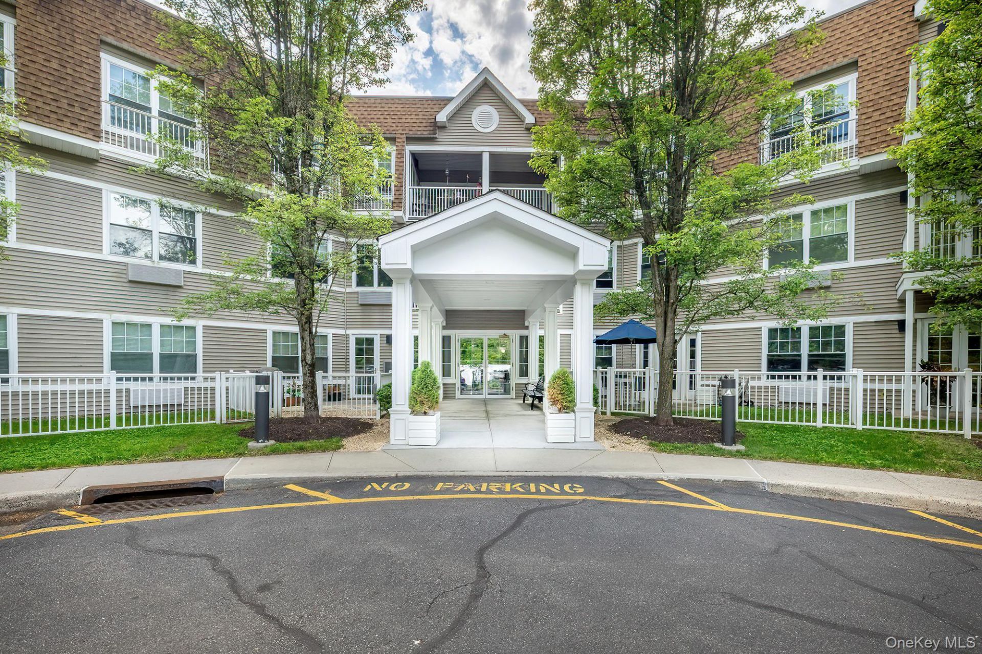 206 Sutton Drive , Mount Kisco, NY 10549 Main Photo