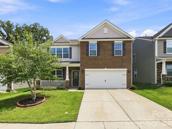 5120 Briscoe Drive, Charlotte, NC 28214