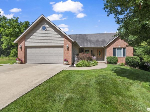 2450 Old Beardstown Road, Springfield, IL 62702