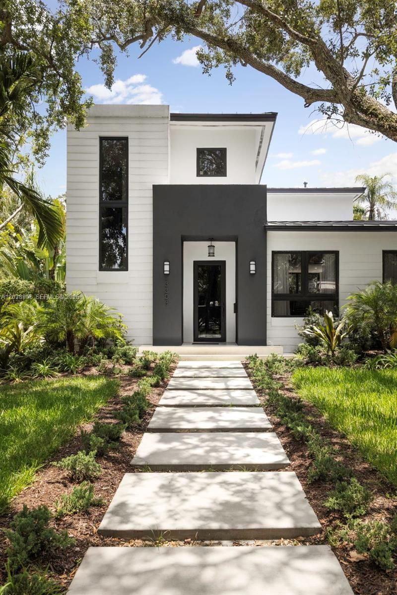 3303 Halissee St , Coconut Grove, FL 33133 Photo