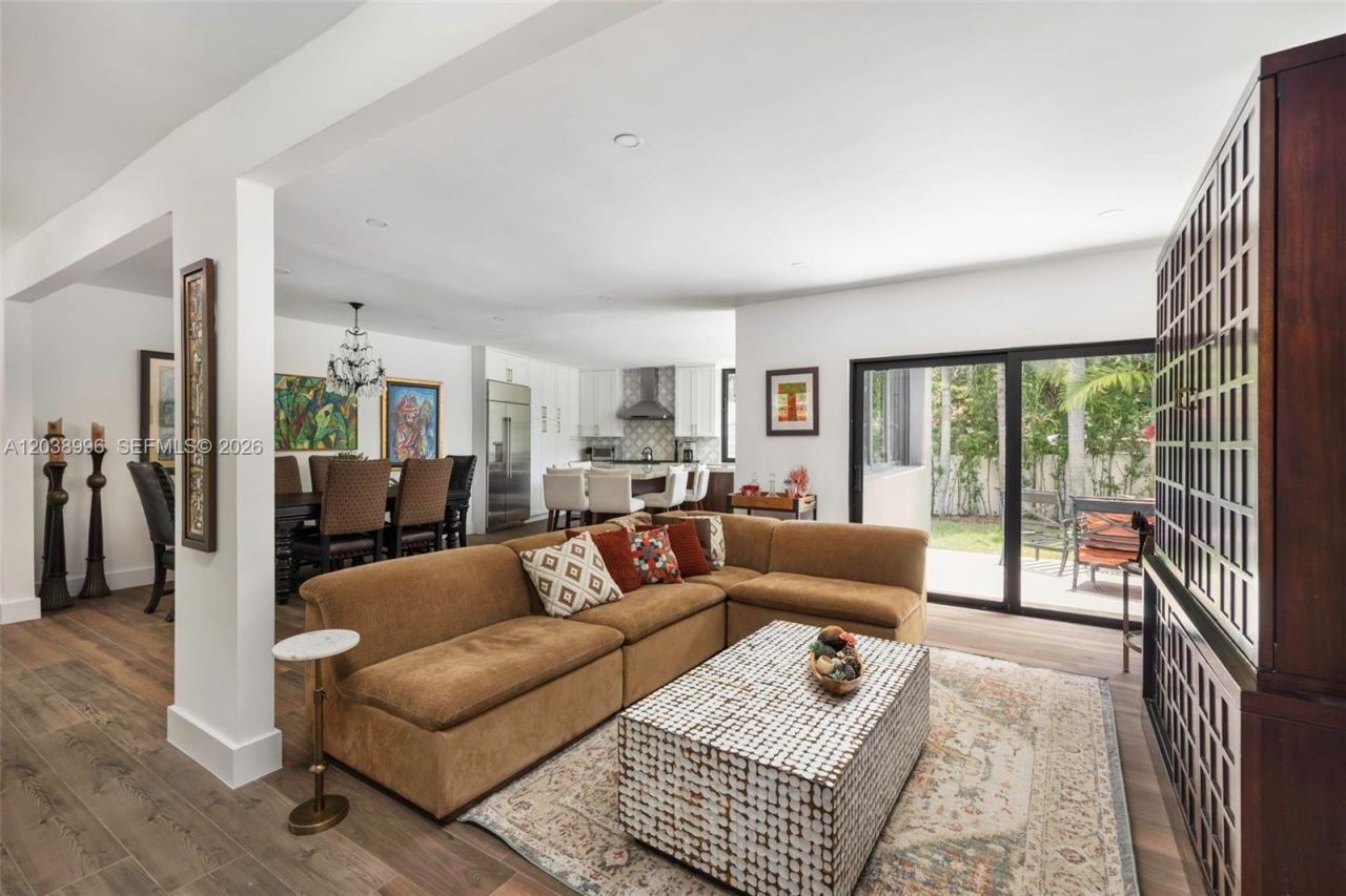3303 Halissee St , Coconut Grove, FL 33133 Photo