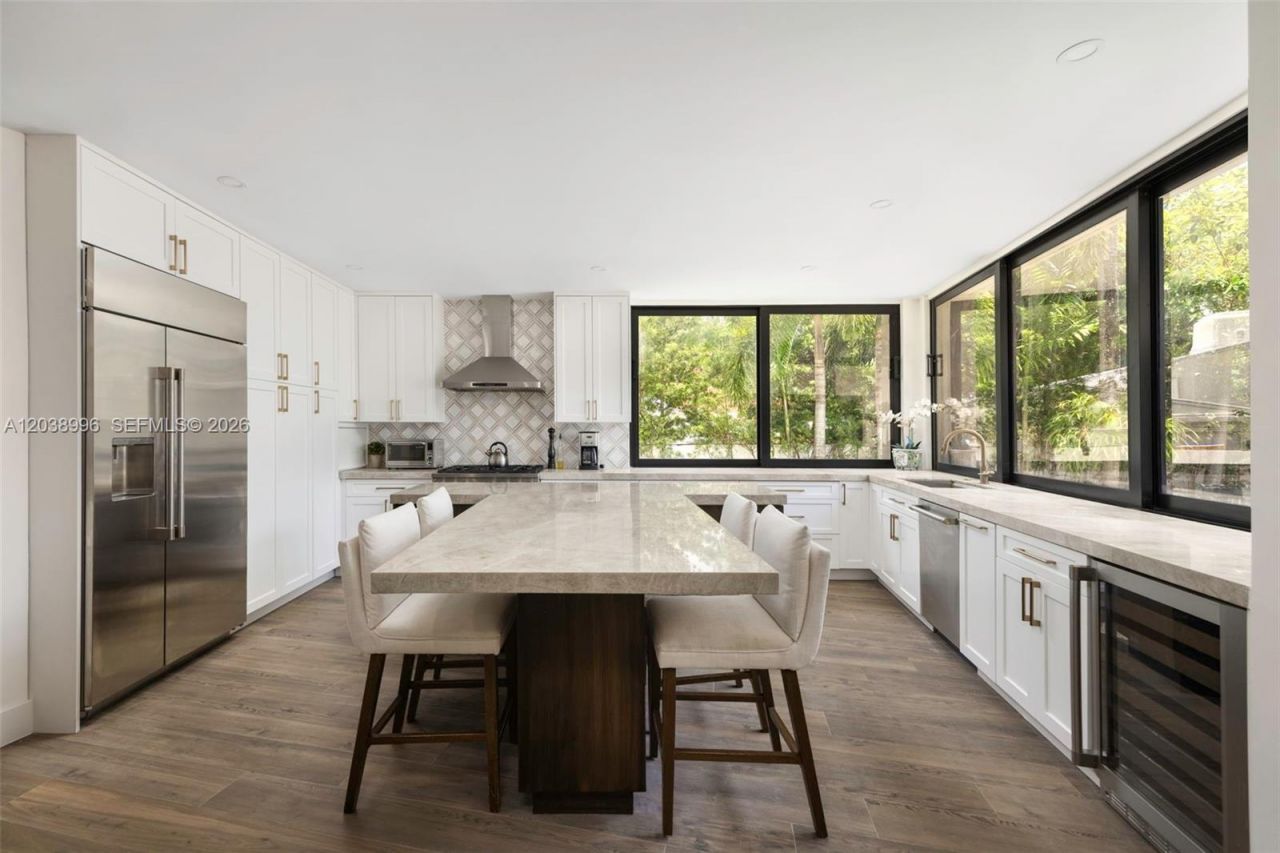 3303 Halissee St , Coconut Grove, FL 33133 Photo