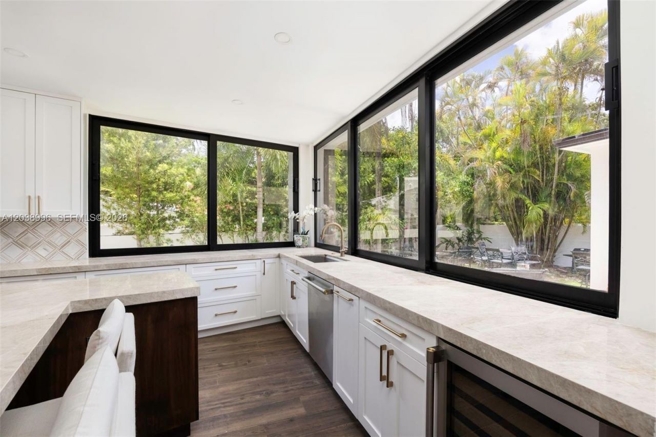 3303 Halissee St , Coconut Grove, FL 33133 Photo